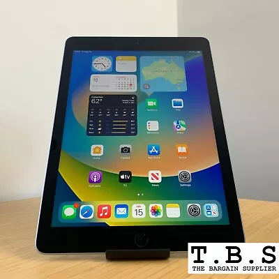 $249 • Buy Apple IPad 5th Gen. 9.7-inch, 32GB, Wi-Fi + 4G, Space Grey (Unlocked) + WARRANTY