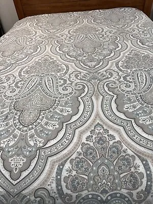 NICOLE MILLER  PAISLEY SCROLL FULL / QUEEN DUVET COVER 98”x 88” • $35