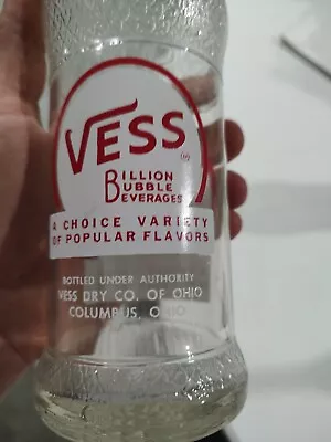 VINTAGE Rare 1950’s VESS SODA BOTTLE 1 Pint 8oz Billion Bubble Beverages. • $10.50