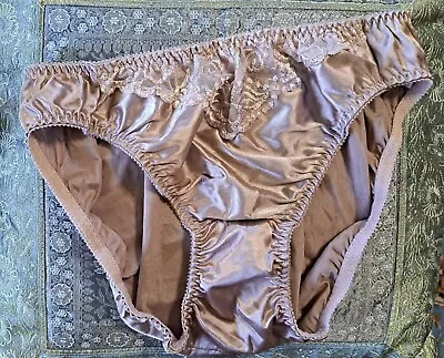 Vintage Vassarette Bikini Panties Sz 6 Small Satin Lace Trim 1990s Caramel • $20.50
