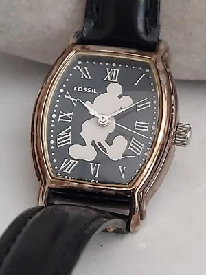 $49 • Buy Vintage 1990’s Fossil LI-1564 Disney Mickey Mouse Limited Edition Watch 23mm