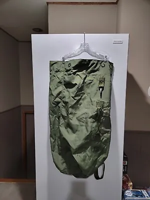YY Vintage 1986 ? US Military Nylon Green Duffel Duffle Bag Weckworth Mfg.  • $19