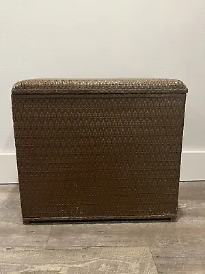 Vintage Brown Woven Rattan Wicker Clothes Laundry Hamper Basket W/ Hinged Lid • $22