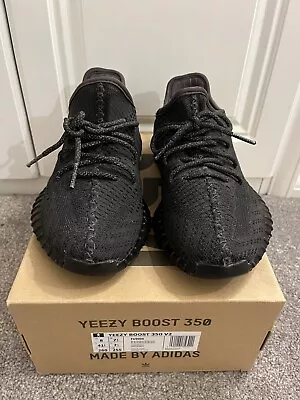 Yeezy Boost 350 V2 Low Black Non-Reflective • £115