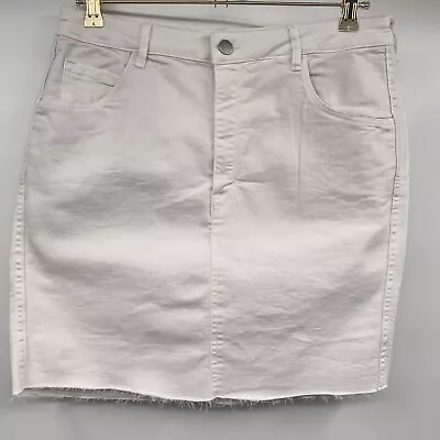 &DENIM H&M Classic White Denim High Waist Jean Mini Skirt Raw Frayed Hem Size 12 • $14.88
