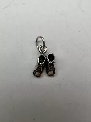 Shube’s Dakota West Sterling Silver 3D Baby Shoe Booties Pendant / Charm 1.60g • £9.64