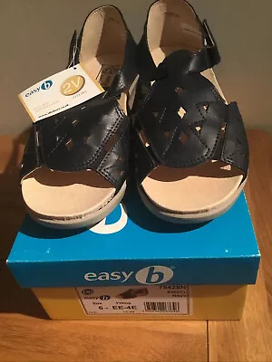 BNWT EASY B Size 6 Wide Fit Navy Leather Open Toe Sandal KIRSTY • £25