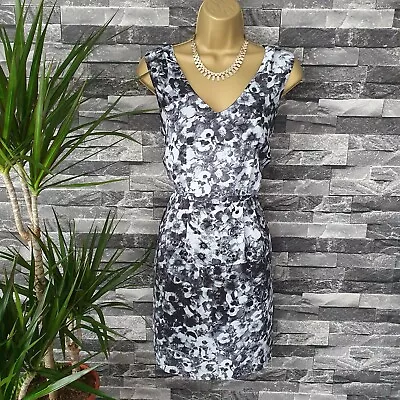 Stunning Ladies MEXX METROPOLITAN Black/Grey Floral V Neck Sheath Dress Size 8 • £20