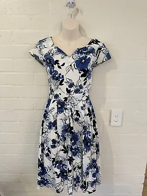 $20 • Buy Caroline Morgan Size 14 Fit & Flare Dress Floral Print Blue Pretty