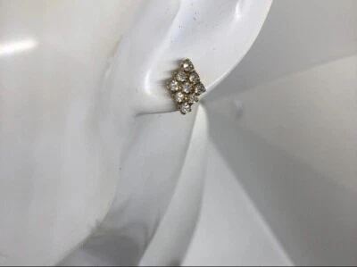 £2.50 • Buy Classic Simulated Diamond Cluster Stud Earrings