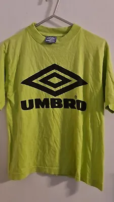 B10 Bright Green Umbro T Shirt Childs Size 146 Short Sleeve • £0.99