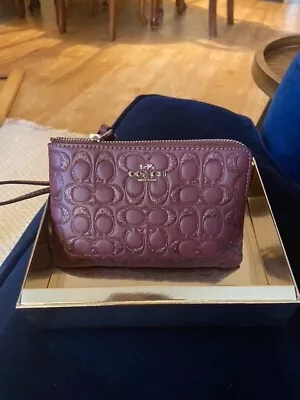 £25 • Buy Coach Wristlet- 'wine'. Brand New In Box With Tags. 
