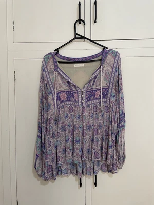 $79 • Buy  Spell And The Gypsy Poinciana Blouse In Lilac Size Small