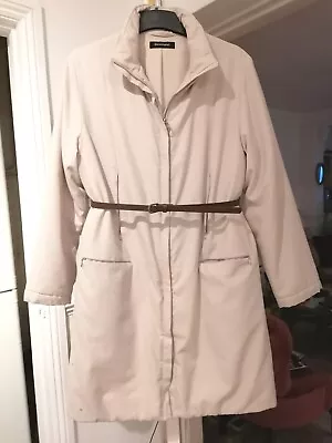  Ladies Coat Cream Size 10-12 Padded Pckts Zip Close  Collar Cosy Comfy Gc  • £6