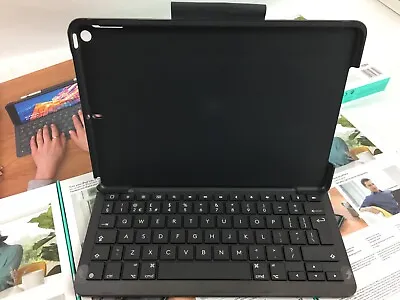 New Logitech Slim Folio Keyboard Case For Apple IPad Air 3rd Gen • £30