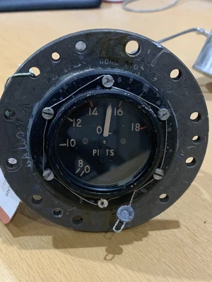 £40 • Buy NOS Handley Page Victor Oil Contents Gauge 6A/5037
