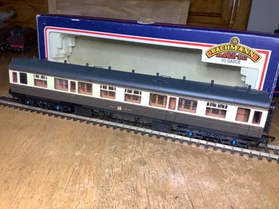 £24.99 • Buy Bachmann OO 34-125 GWR Choc & Cream Collett Corridor  Composite Coach 7001