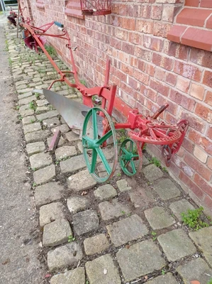 £80 • Buy HORSE DRAWN PLOUGHS / POTATO LIFTERS . Large Selection See Listing 