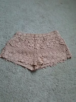 £12 • Buy Zara Peach Lace Shorts Siz L (New)