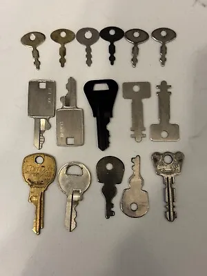 16 Various Luggage Steamer Trunk Flat Cabinet Keys Vintage Keys Mixed • $5