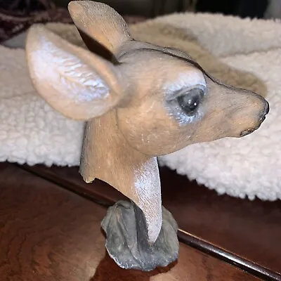 Deer Figurine Vintage. EUC 5” • $3.99
