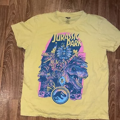 Jurassic Park T-Rex Mens  M ￼Yellow World Vintage Throwback T-Shirt • $14