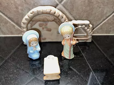 Hallmark 1980s Mary Hamilton Nativity Porcelain Stable Mary Joseph Jesus Set • $18