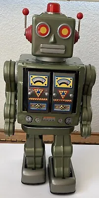 Vintage ‘80s Horikawa Star Strider Robot Green Battery Operated Tin Toy Japan 💥 • $225