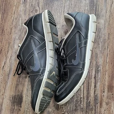 $20 • Buy Size 9.5 - Nike Oceania Textile Black Gray