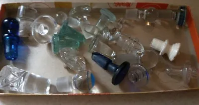 Lot Of 22 Vintage Apothecary Medicine Bottle Jar Bottle Parfum Glass Stoppers  • $39.99