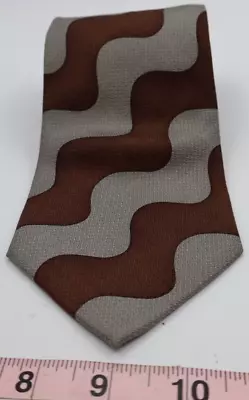 Vintage Bugatchi Uomo Silk Brown And Gray Tie • $15