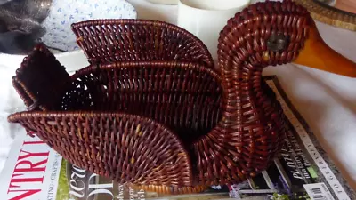 £4 • Buy Vintage  70S WOVEN WICKER DUCK SHAPE  Basket Egg Storage ETC.
