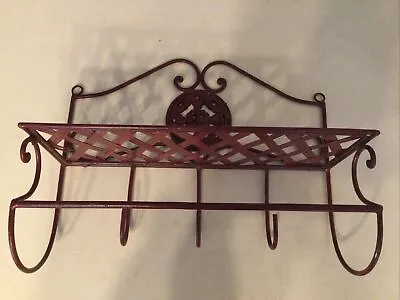 Metal Mud Room Coat Hanging Rack. • $23