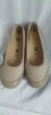 BNWT Ladies Easy B Beige Shoes Size 6 - CG D41 • £7.99