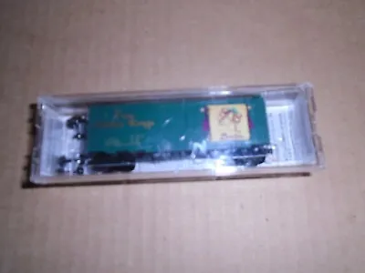 Micro Trains #02100505 40' Std Box Car 12 Days Of Xmas - Five Golden Rings N • $25