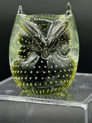 Pilgrim Art Glass Green Owl Paperweight Bullicante Controlled Bubble Hand Blown • $25