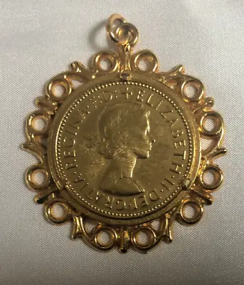 VINTAGE 1967 Queen Elizabeth II Half Penny Gold Tone Coin Pendant • £13.79
