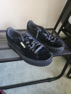 $80 • Buy RIHANNA X PUMA FENTY VELVET Creeper UK4.5 US7 EUR37.5 BLACK