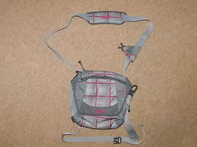 JACK WOLFSKIN Jungle Bag 10 Shoulder Bag In Grey/pink • £5.50