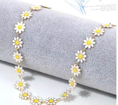 Stainless Steel Enamel Daisy Flower Clavicle Chain Necklace Length 34cms • £6.99