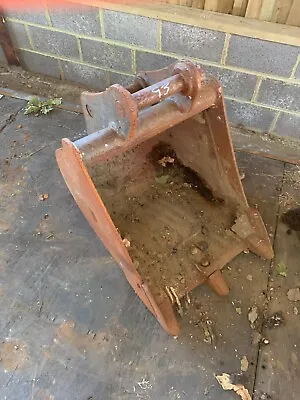 45cm Digger Bucket 38mm Pins 145 Dipper 215 Pin Spacing 3 Ton..£120+VAT • £144