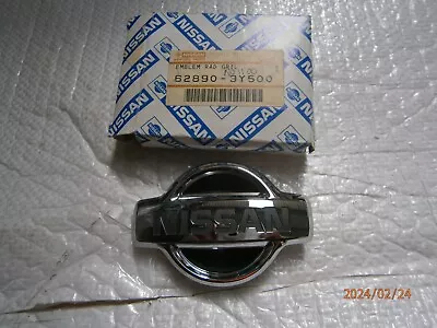 Nissan Maxima 2000-2006 Grille Emblem New Genuine 62890-3y500 • $40