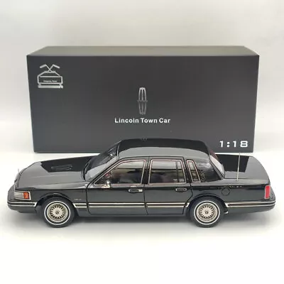 1/18 Lincoln Towncar V8 1993-1995 Super Diecast Model Car (Leather Seat) • $448.80