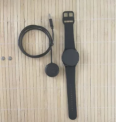 Samsung Galaxy Watch 5 40mm Black - SM-R905U (LTE Unlocked) • $125.99