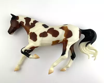 Breyer Reeves Traditional Pinto Sports Horse #1705 - Has Marks • $34