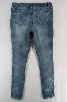 Mudd Tapered Women's Size 9 Blue Distressed Denim Jeans Stretch Low-Rise • $11.99