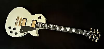 2009 Gibson Les Paul Studio Electric Guitar White W/ Gold Hardware - OHSC - NR! • $750