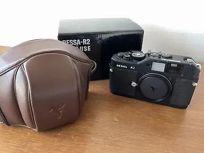 Voigtlander Bessa R2 Rangefinder 35mm Film Camera (Body Only) • $950