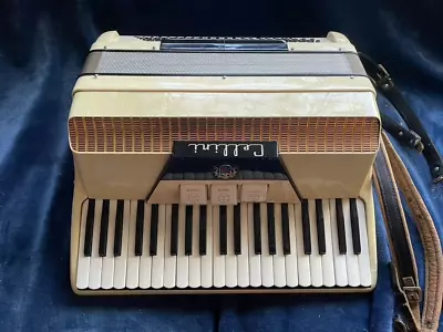 Vintage Accordion Made In Italy Cellini 17 Inch Keyboard • $99