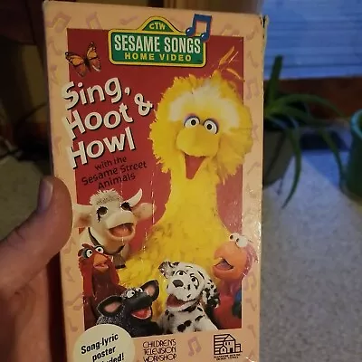 Sesame Street Sing Hoot And Howl VHS  Tape Big Bird Animal Songs NO POSTER  • $7.75